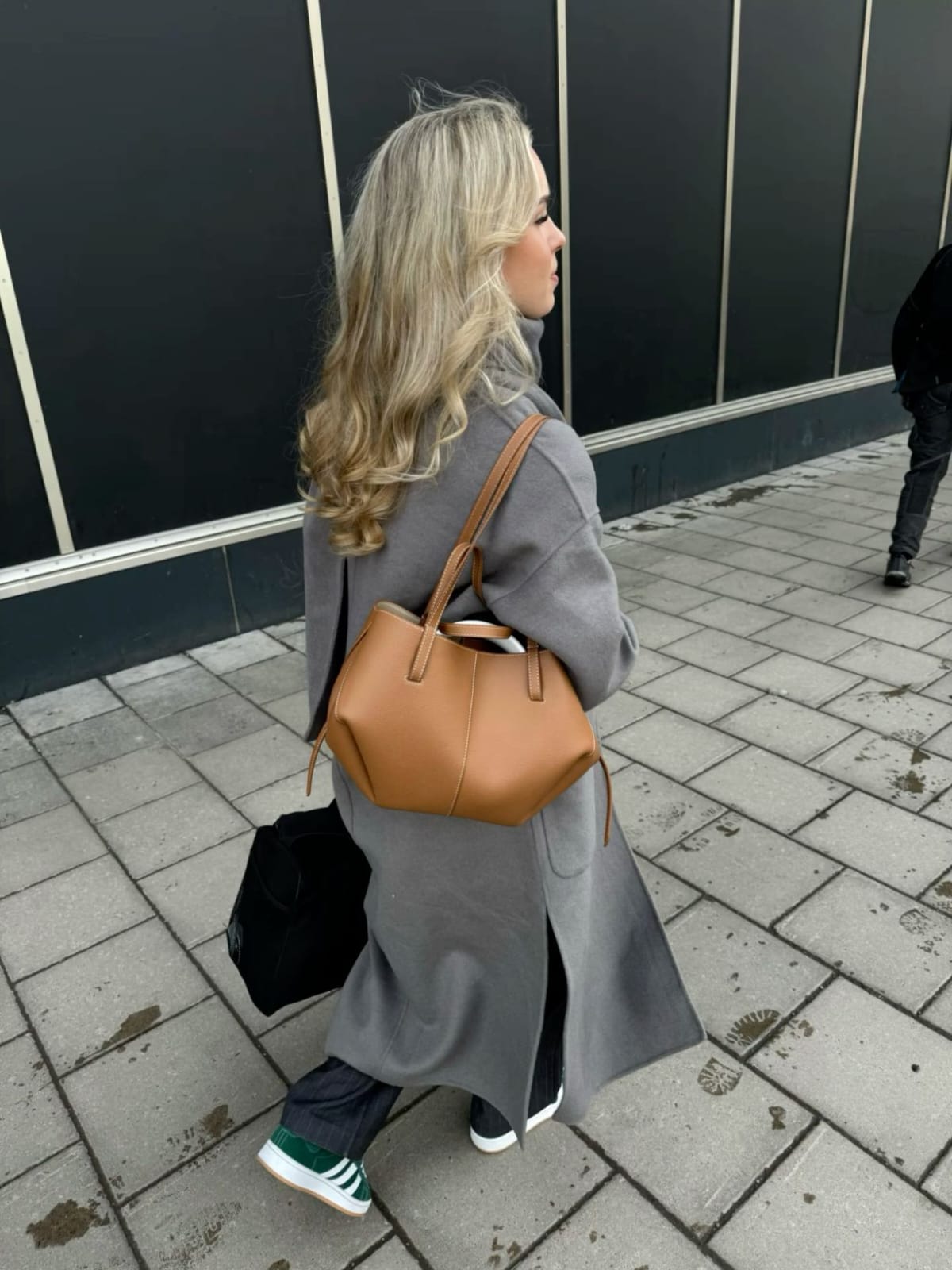 BAG 8 Shoulder Bag