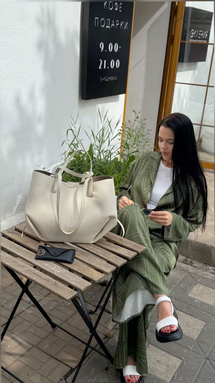 BAG 8  Shoulder Bag with Pouch